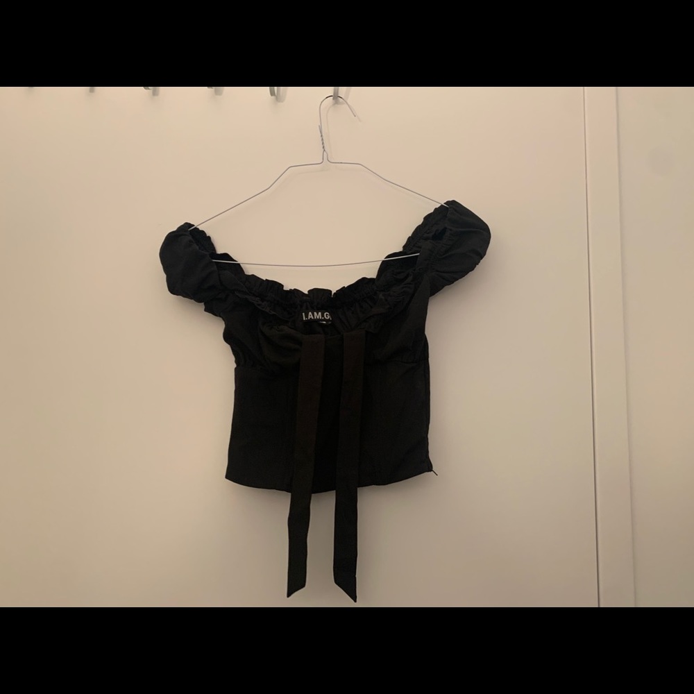 I am Gia crop top, xs